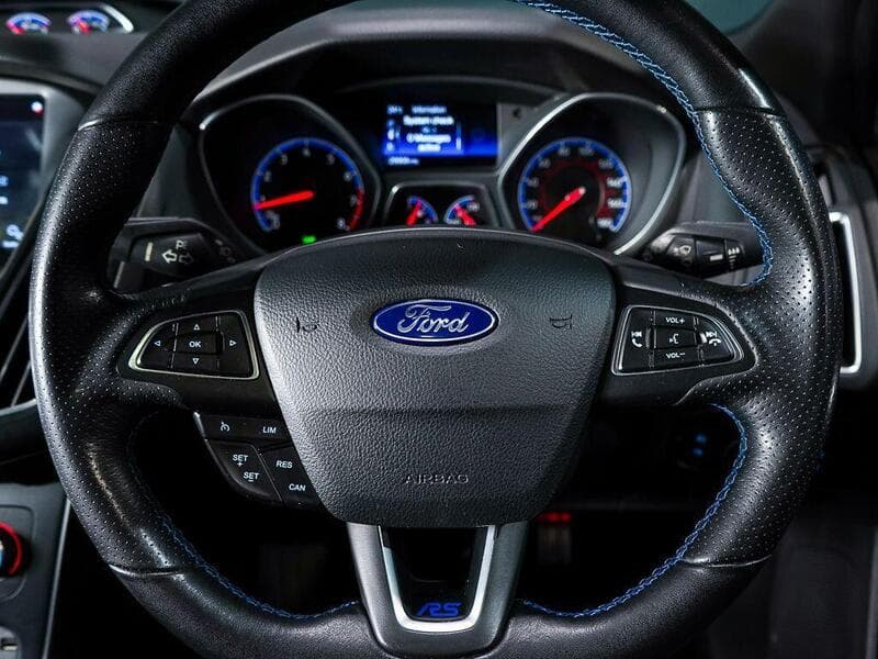 2016 Ford Focus - Thumbnail 36