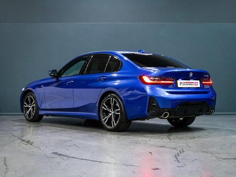 2023 BMW 3 Series - Thumbnail 2